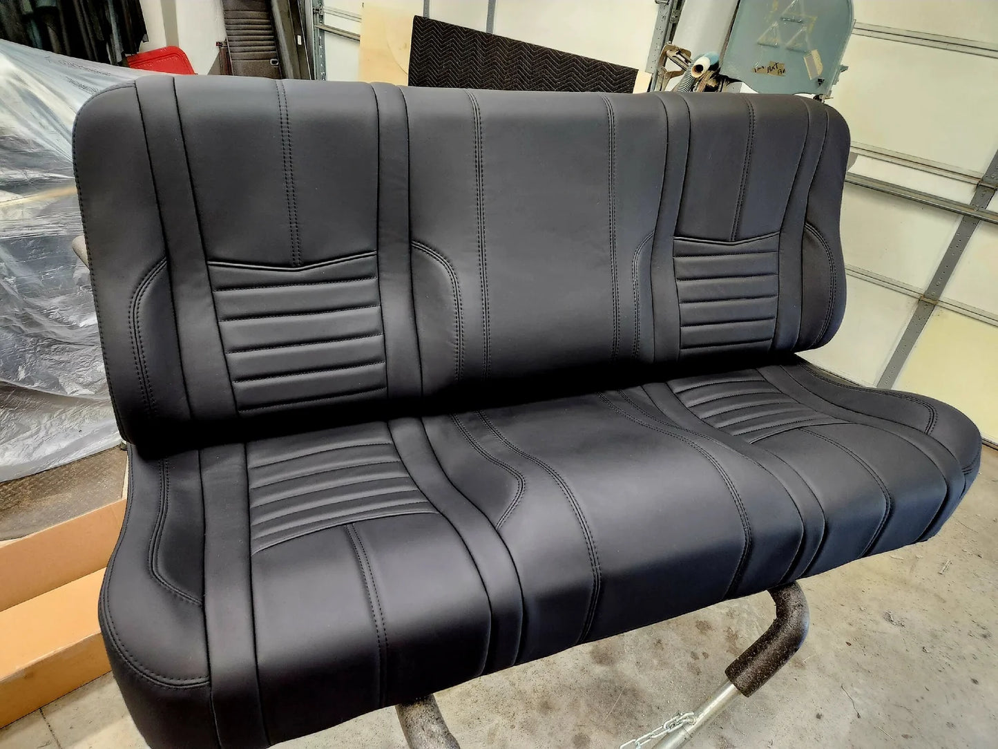Signature '61-'79 F-series direct bolt in seat
