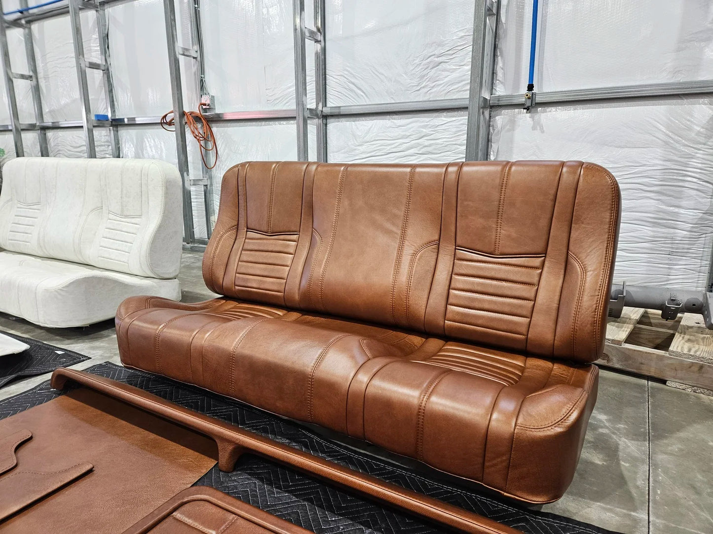 Signature '61-'79 F-series direct bolt in seat