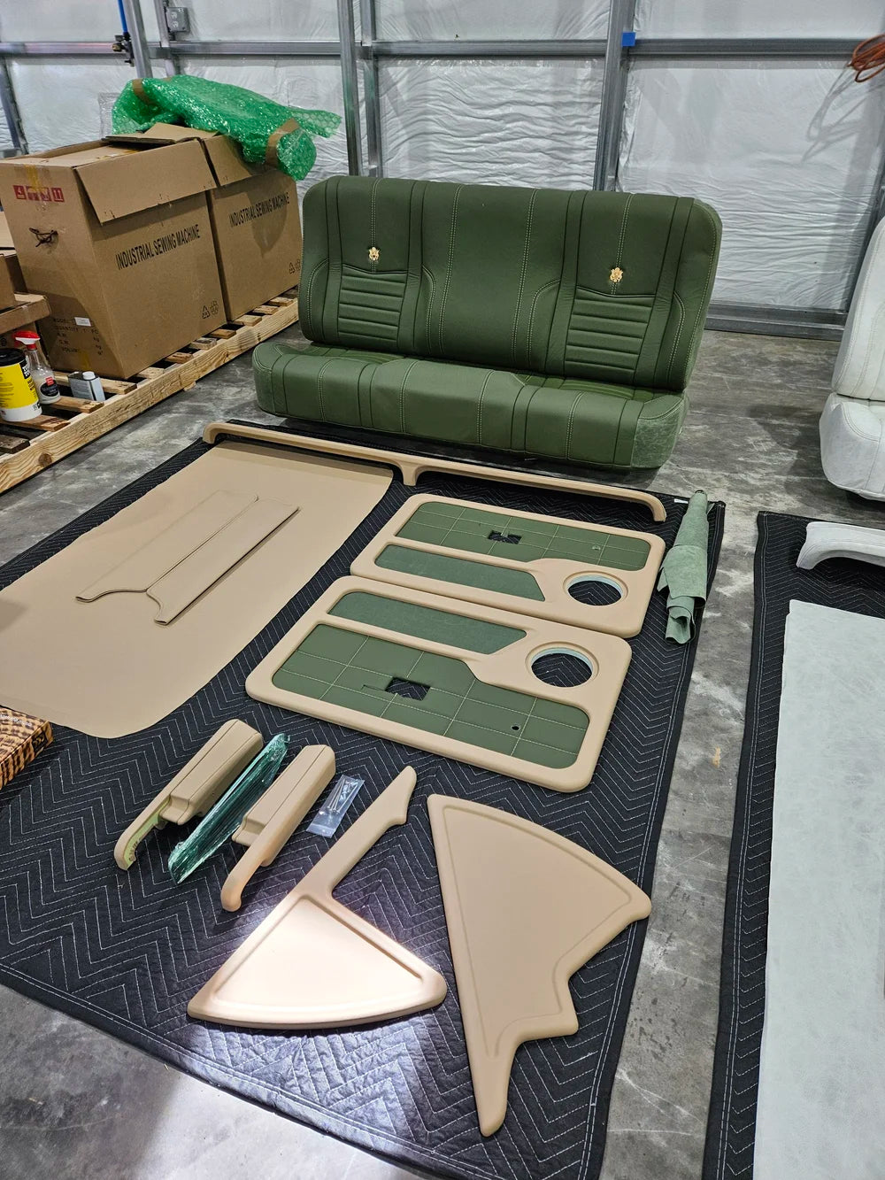 Signature '73-'79 Ford F-series complete interior kit